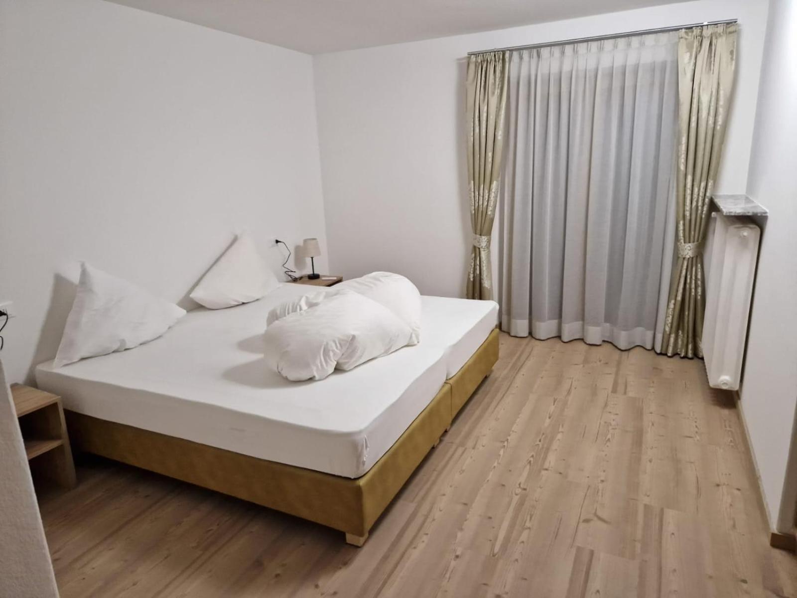 אורטיסיי Apartment Aghel מראה חיצוני תמונה